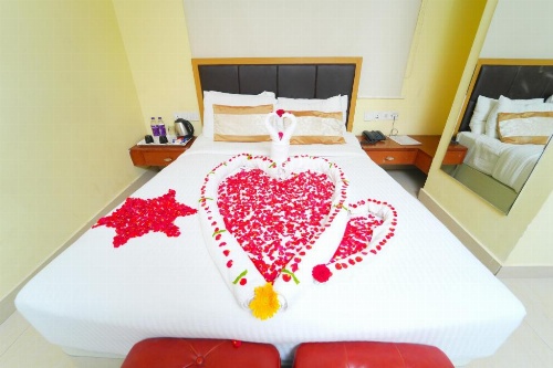Hotel Diamonds Pearl image 11