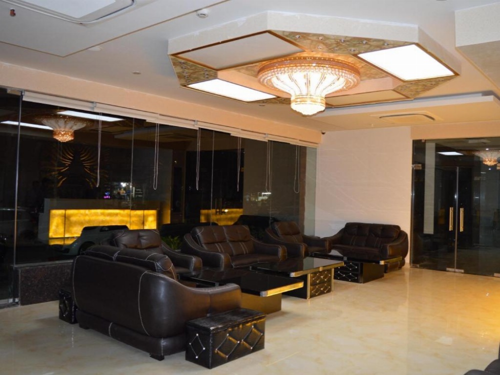 Hotel Diamonds Pearl Main image