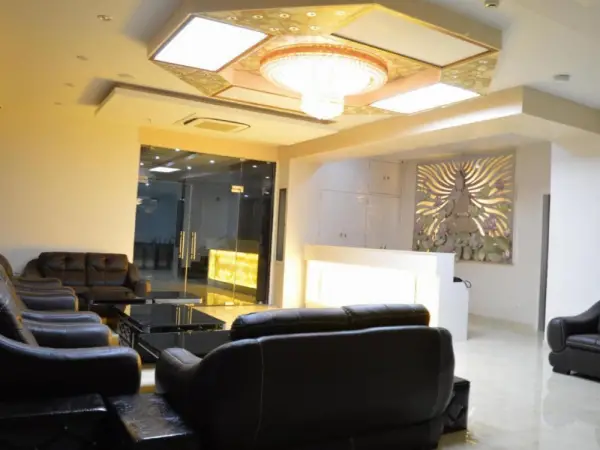 Hotel Diamonds Pearl Main image